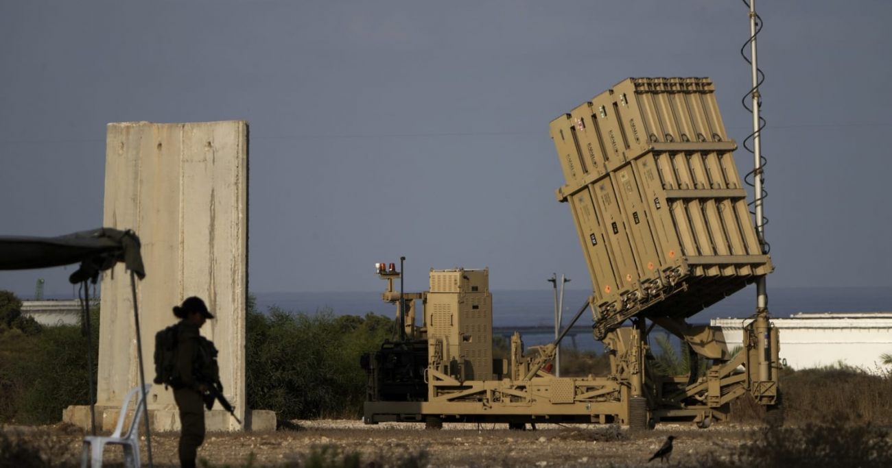ისრაელი ირანის ბალისტიკურ რაკეტებს იგერიებს